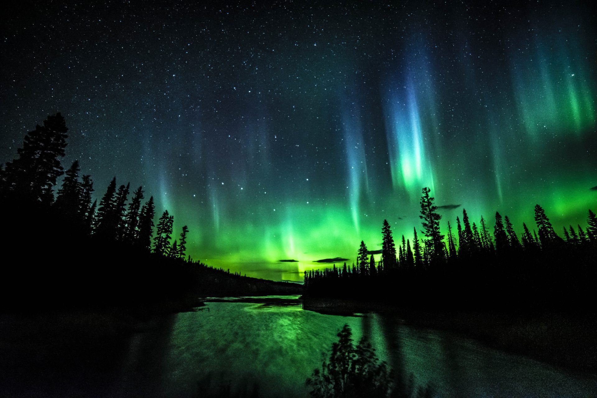 NorthernLights-1-1-1920x1282